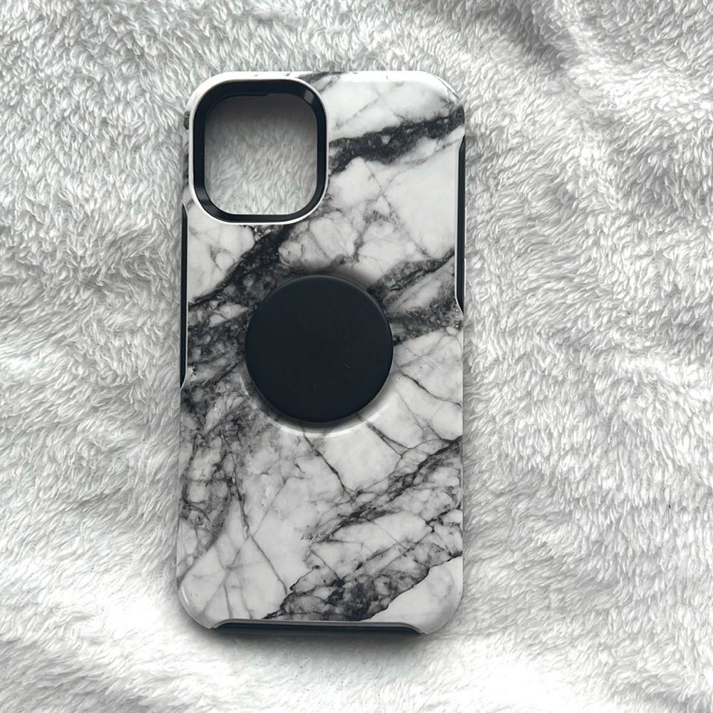 iPhone 12/12 Pro OtterBox Pop socket case